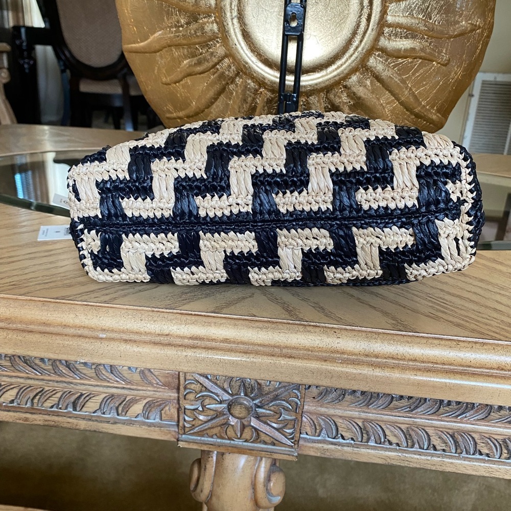 Tory Burch Willa Straw Small Shoulder Bag Black & Pale Khaki - Picture 11 of 14